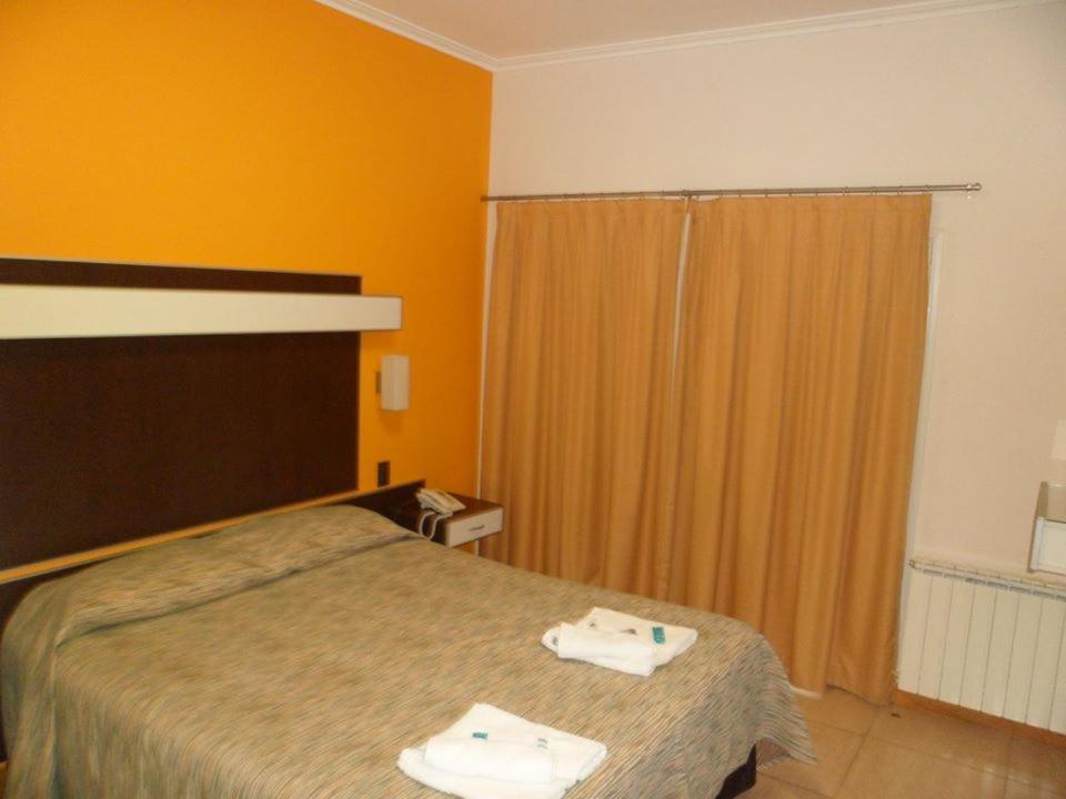 Hotel Quehue ซานตาโรซา ภายนอก รูปภาพ